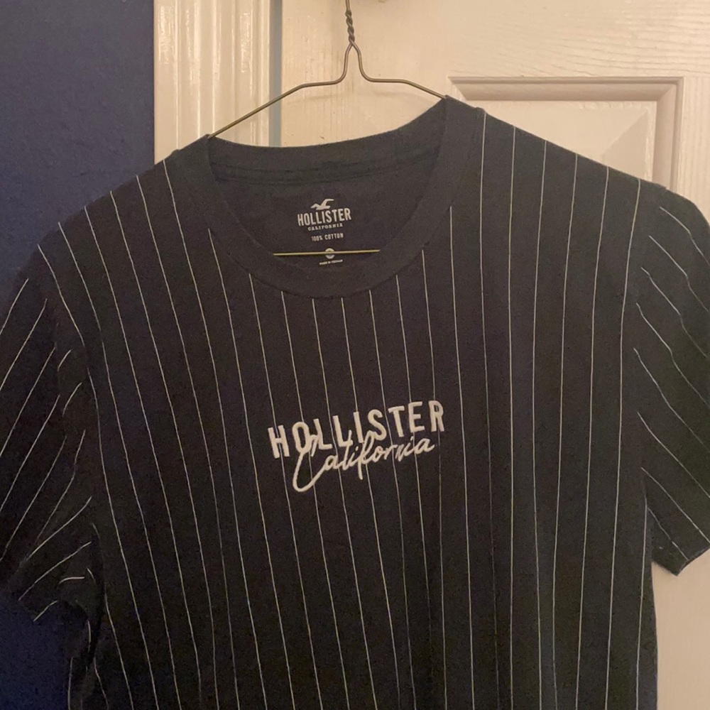 hollister stripped t shirt